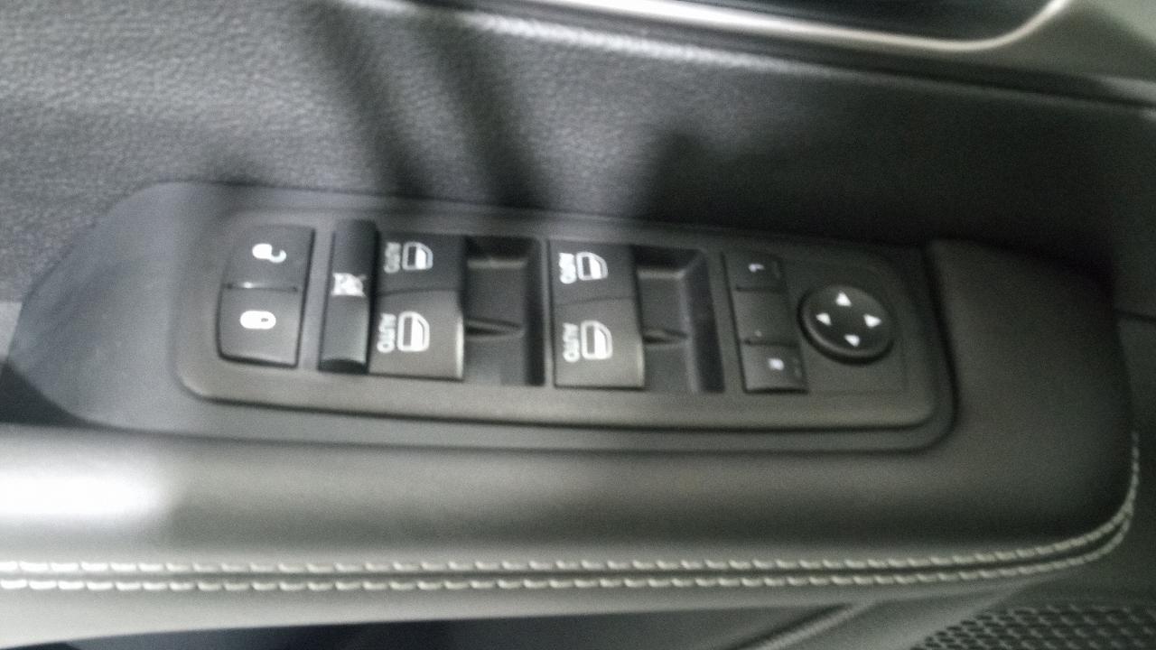 Chrysler Pacifica Select FWD 2026