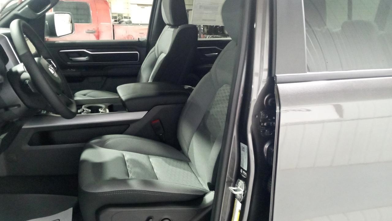 RAM 1500 Big Horn 4x4 Crew Cab 5'7" Box 2026