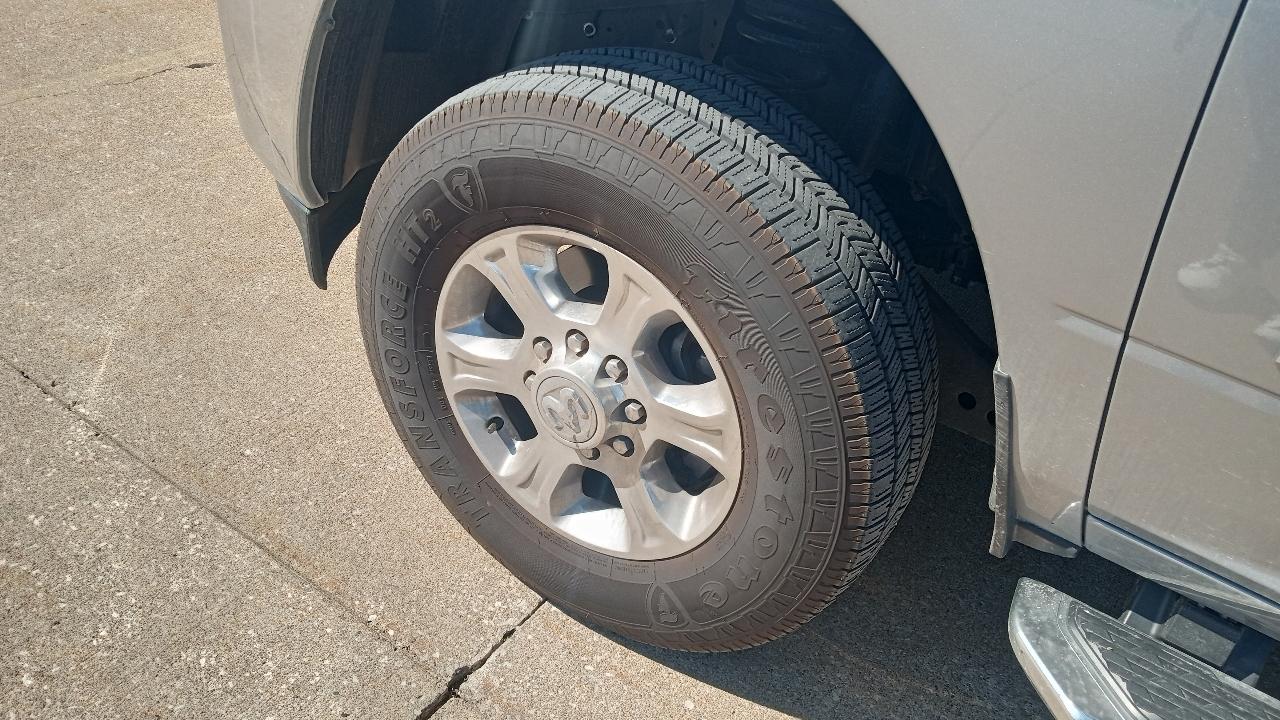 RAM 2500 Big Horn 4x4 Crew Cab 6'4" Box 2024