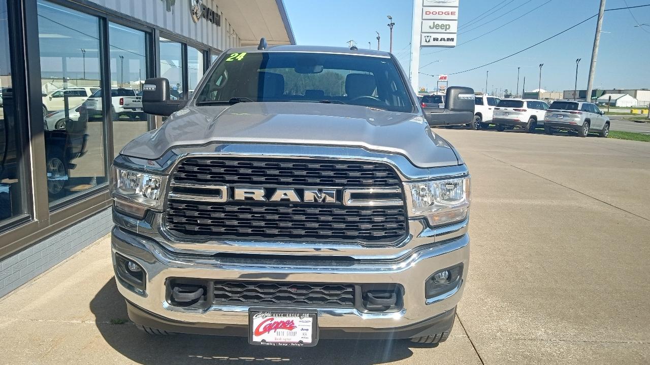 RAM 2500 Big Horn 4x4 Crew Cab 6'4" Box 2024