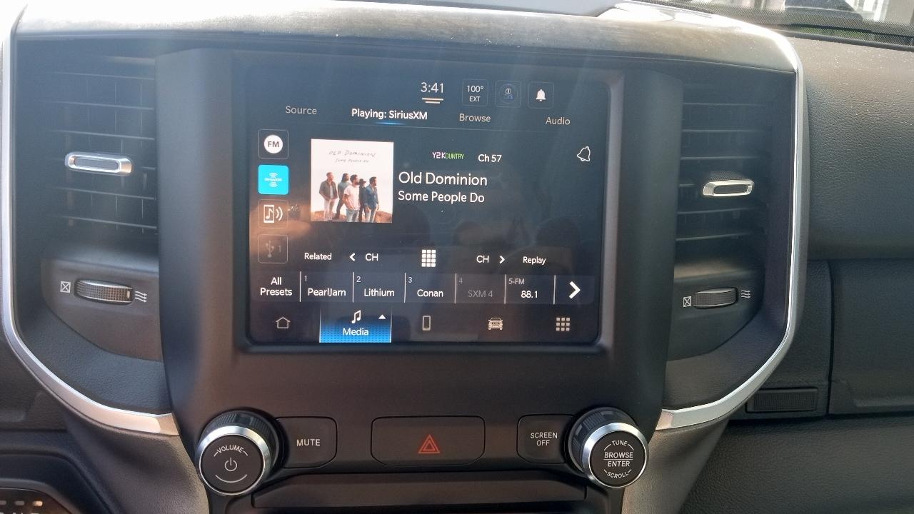 RAM 2500 Big Horn 4x4 Crew Cab 6'4" Box 2024