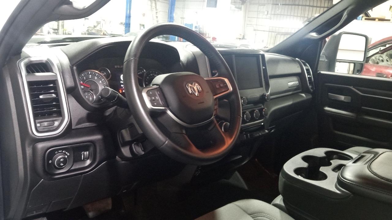 RAM 2500 Big Horn 4x4 Crew Cab 6'4" Box 2024