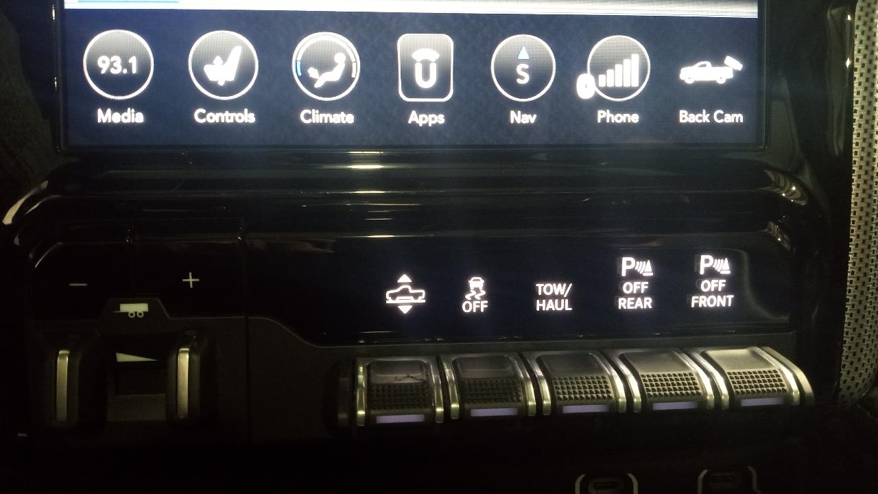 RAM 1500 Limited 4x4 Crew Cab 5'7" Box 2020