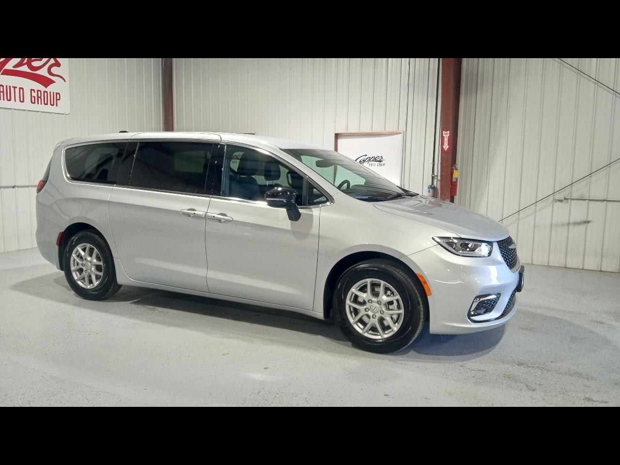 2026 Chrysler Pacifica Select FWD