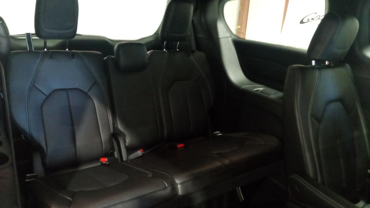 Chrysler Pacifica Select FWD 2026