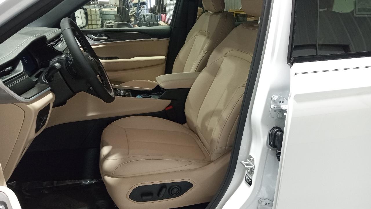 Jeep Grand Cherokee L Limited 4x4 2026