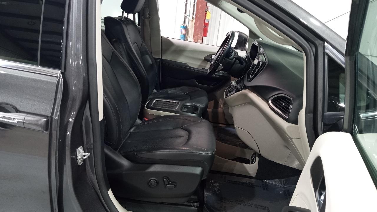 Chrysler Pacifica Touring L Plus FWD 2020