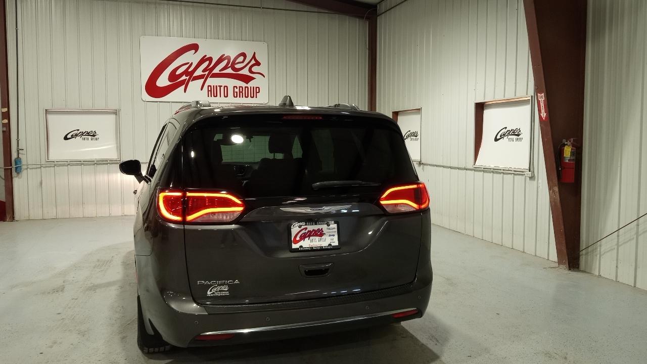 Chrysler Pacifica Touring L Plus FWD 2020