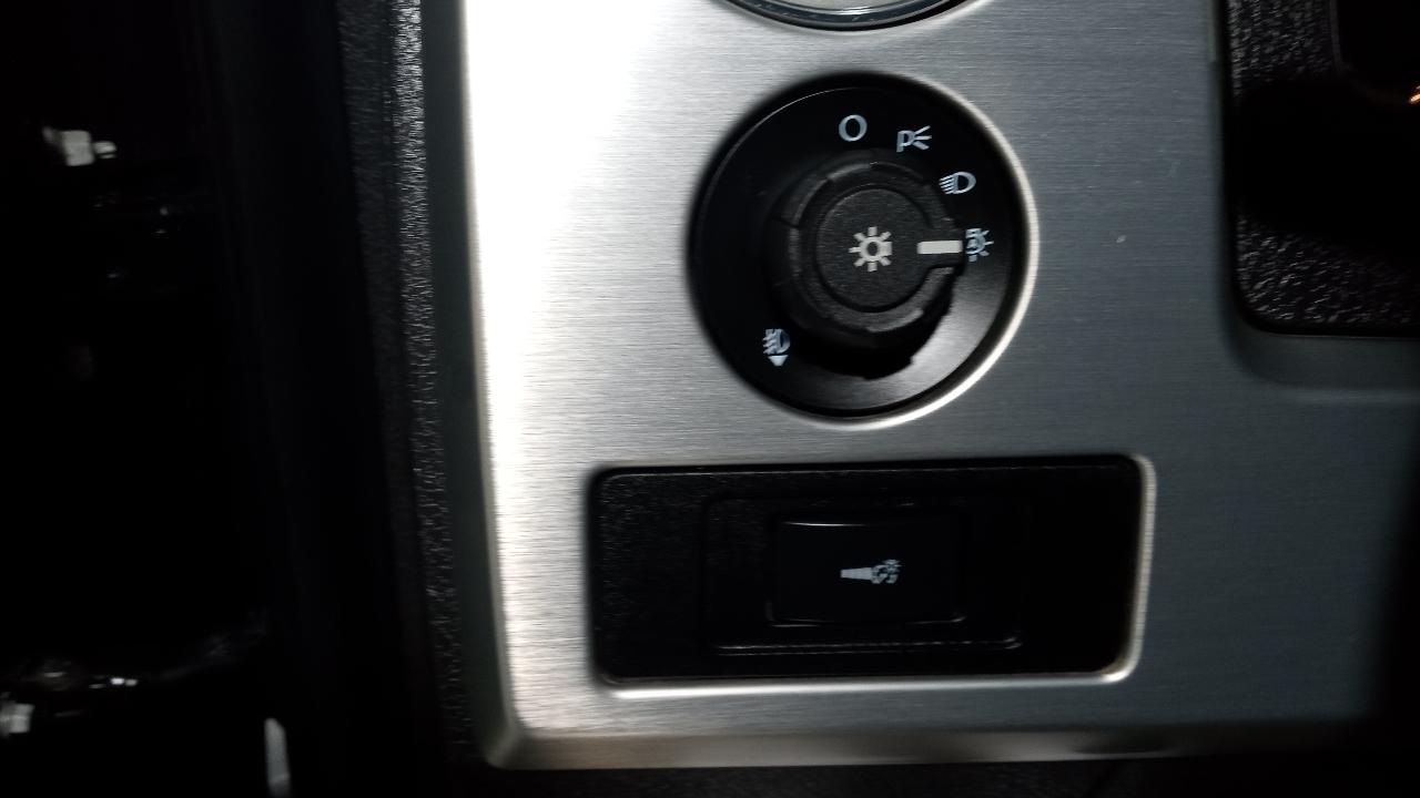 Ford F-150 4WD SuperCrew 145" Platinum 2013