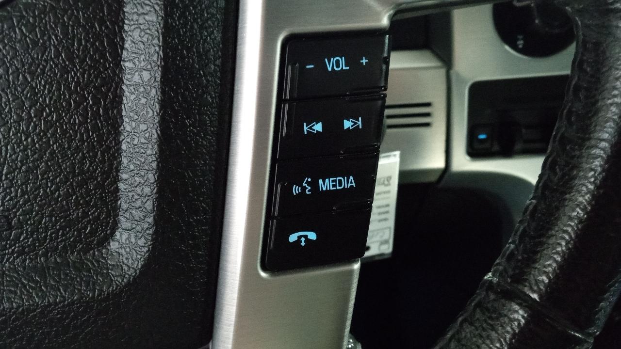 Ford F-150 4WD SuperCrew 145" Platinum 2013