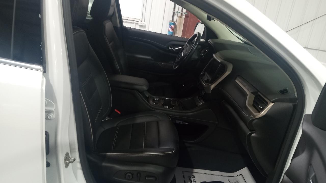 GMC Acadia AWD 4dr Denali 2021