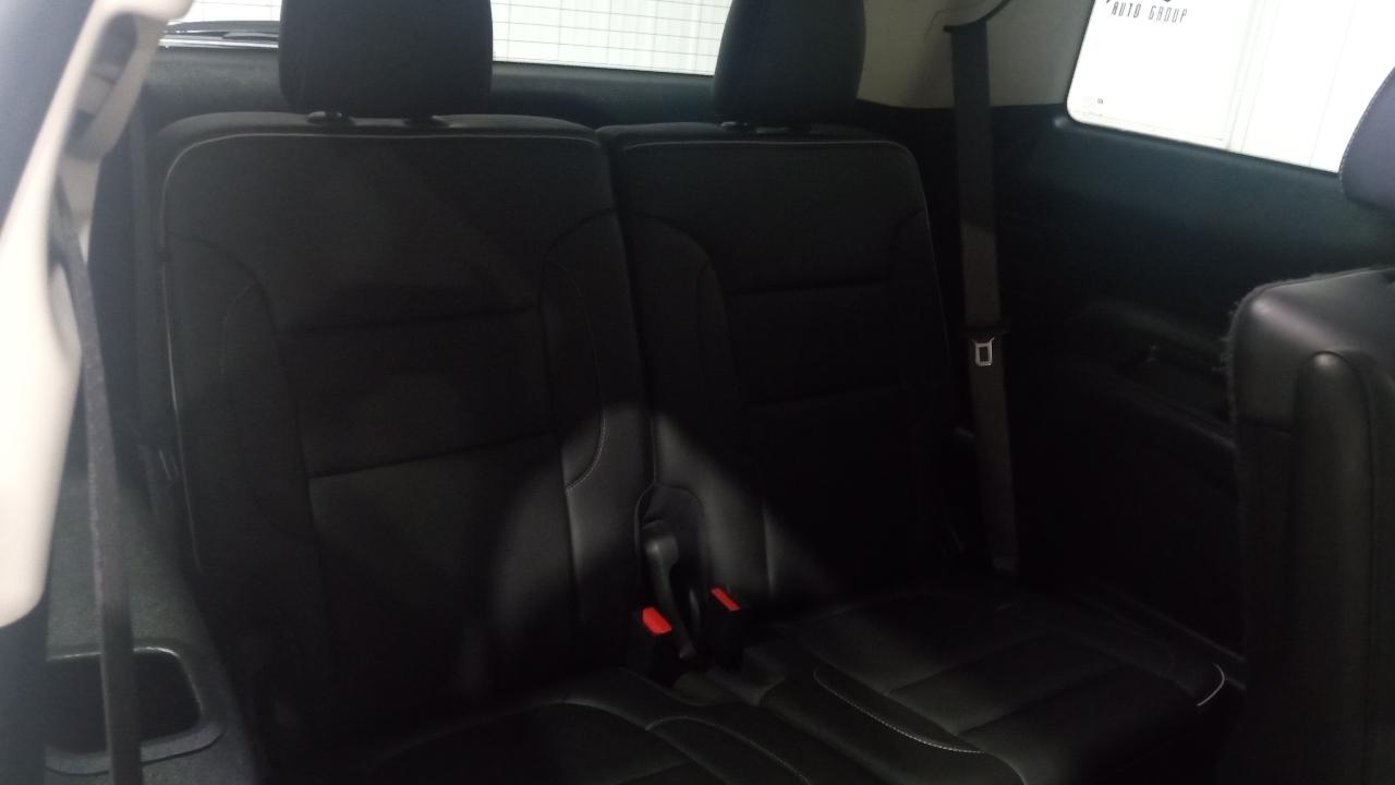 GMC Acadia AWD 4dr Denali 2021