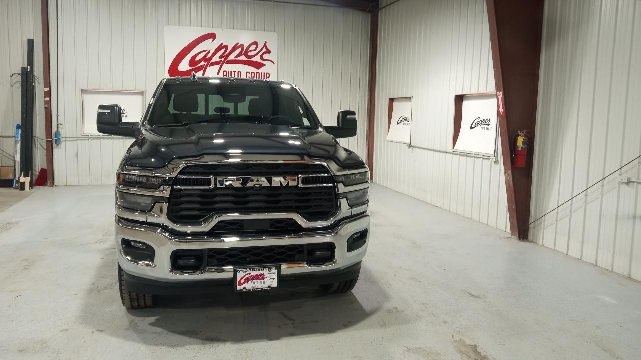 RAM 2500 Tradesman 4x4 Crew Cab 6'4" Box 2026