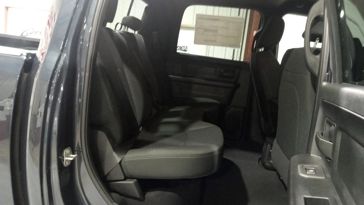 RAM 2500 Tradesman 4x4 Crew Cab 6'4" Box 2026