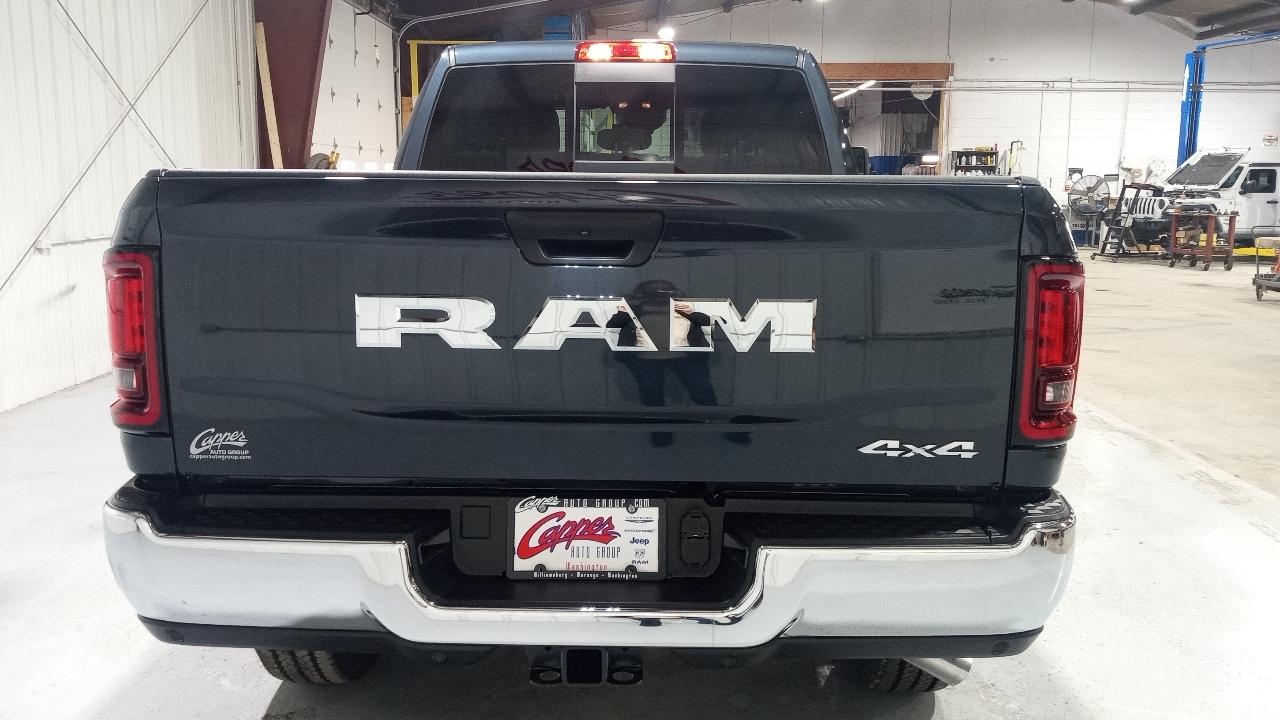RAM 2500 Tradesman 4x4 Crew Cab 6'4" Box 2026