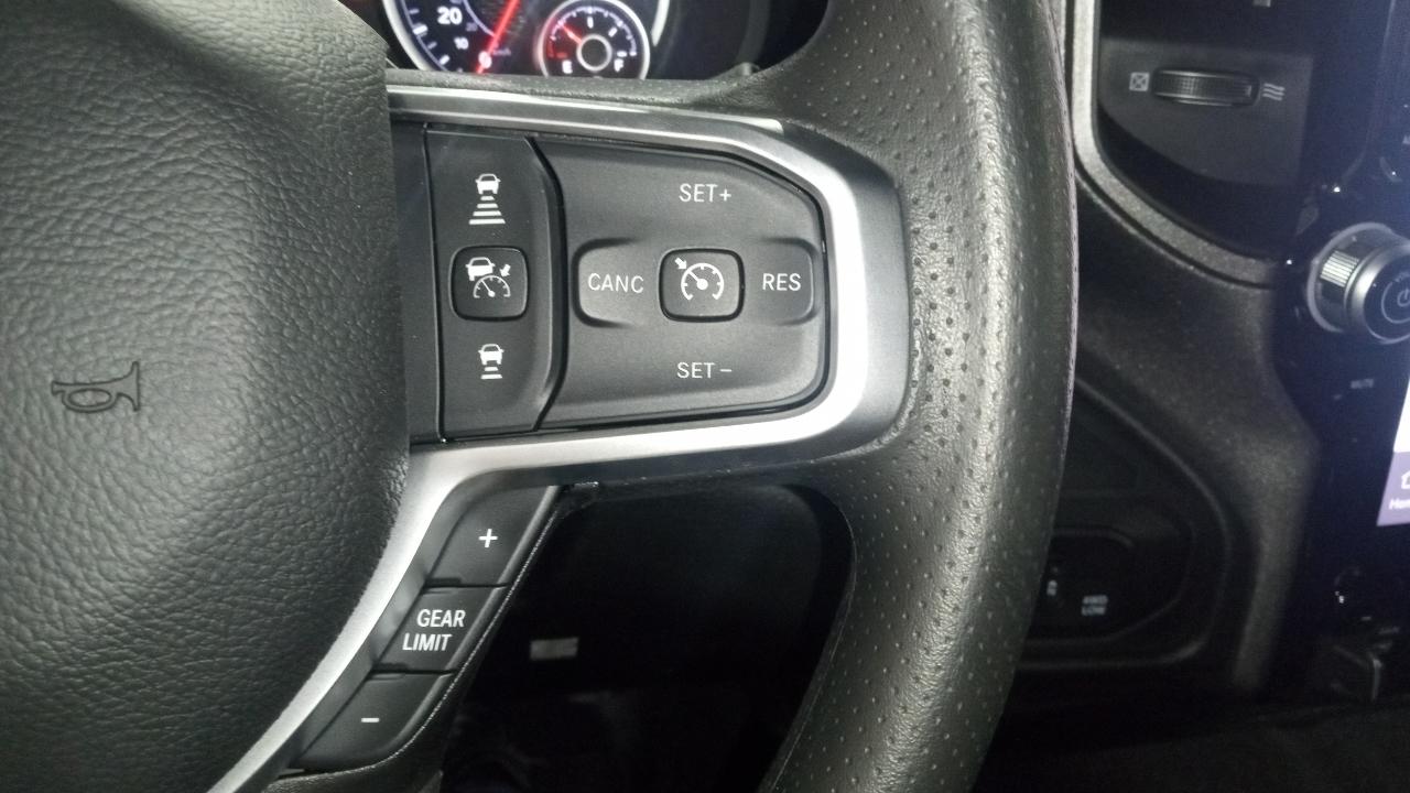 RAM 2500 Tradesman 4x4 Crew Cab 6'4" Box 2026