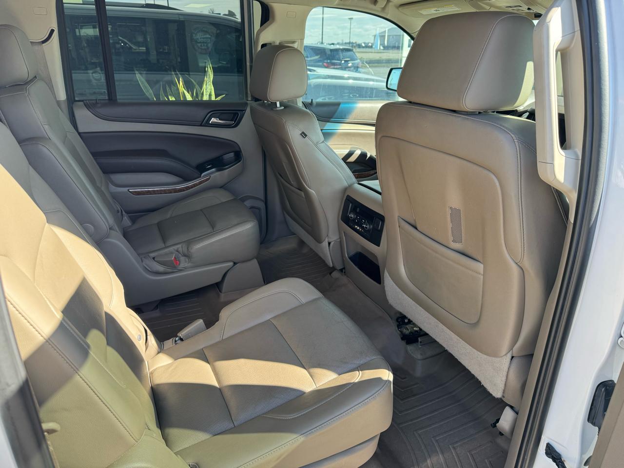 Chevrolet Suburban 4WD 4dr 1500 LTZ 2016