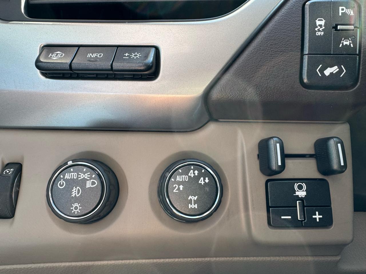 Chevrolet Suburban 4WD 4dr 1500 LTZ 2016