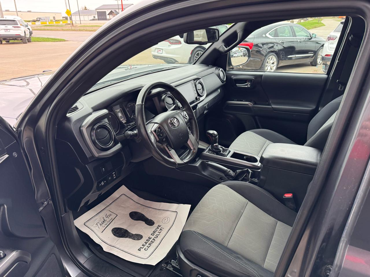 Toyota Tacoma 4WD TRD Off Road Double Cab 5' Bed V6 MT (Natl) 2021