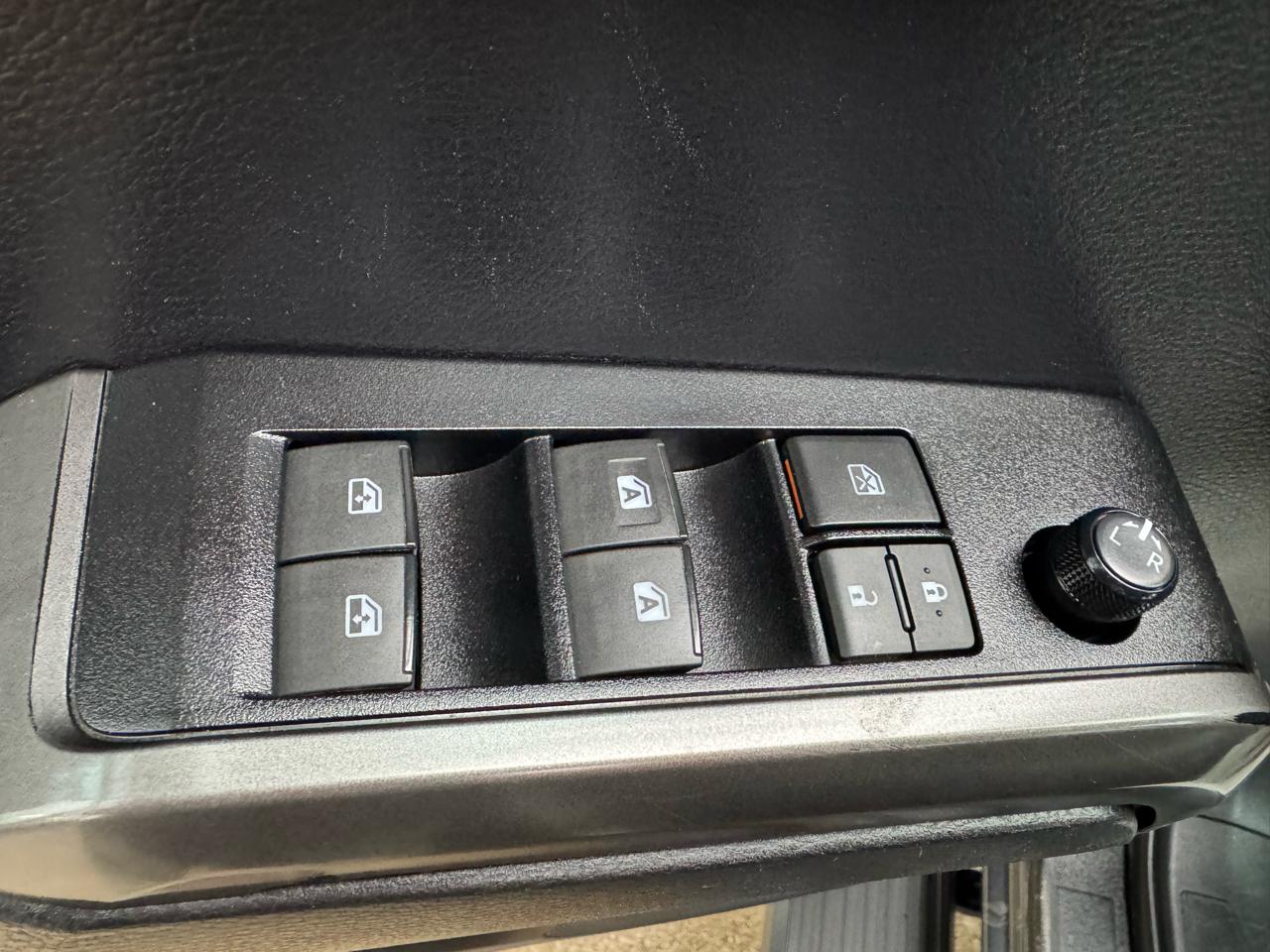 Toyota Tacoma 4WD TRD Off Road Double Cab 5' Bed V6 MT (Natl) 2021