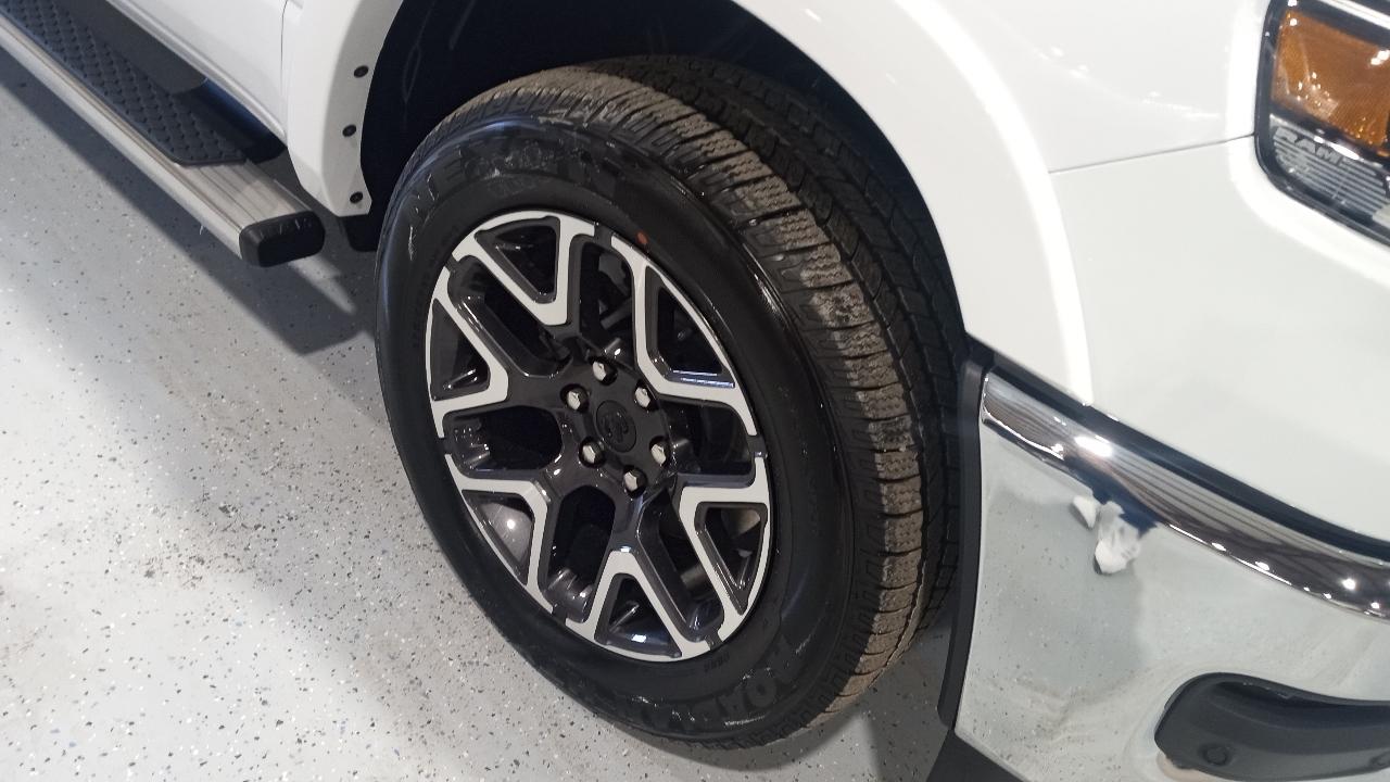 RAM 1500 Laramie 4x4 Crew Cab 5'7" Box 2026