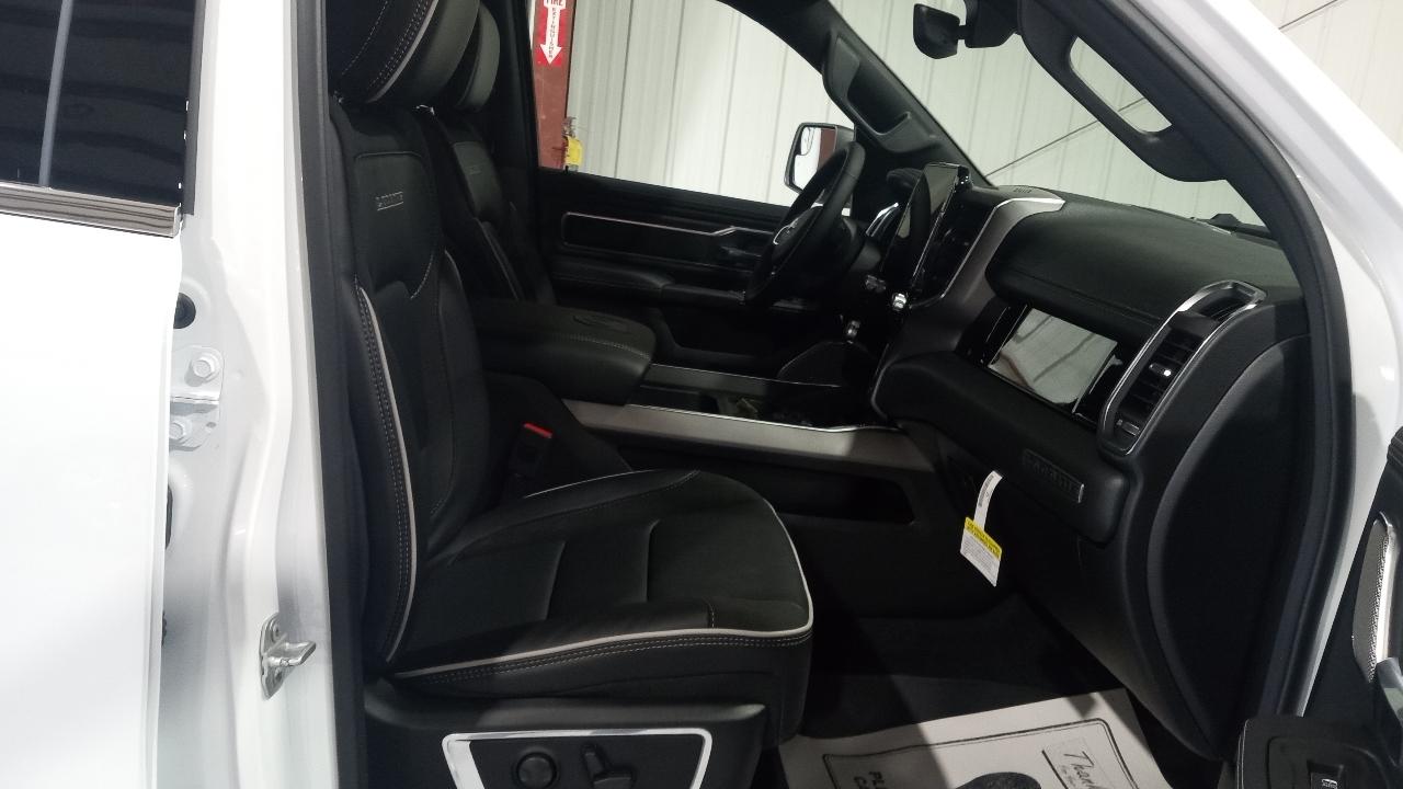 RAM 1500 Laramie 4x4 Crew Cab 5'7" Box 2026