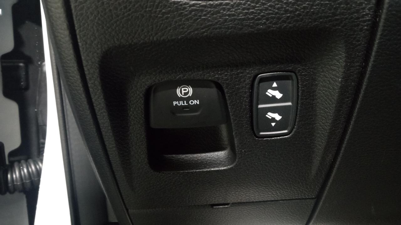 RAM 1500 Laramie 4x4 Crew Cab 5'7" Box 2026