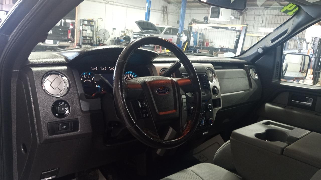 Ford F-150 4WD SuperCab 145" Lariat 2014