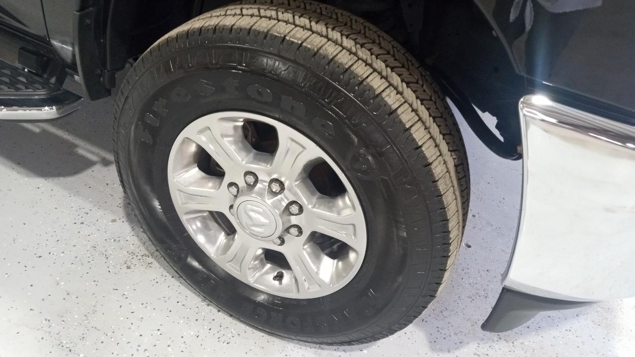 RAM 2500 Big Horn 4x4 Crew Cab 6'4" Box 2022