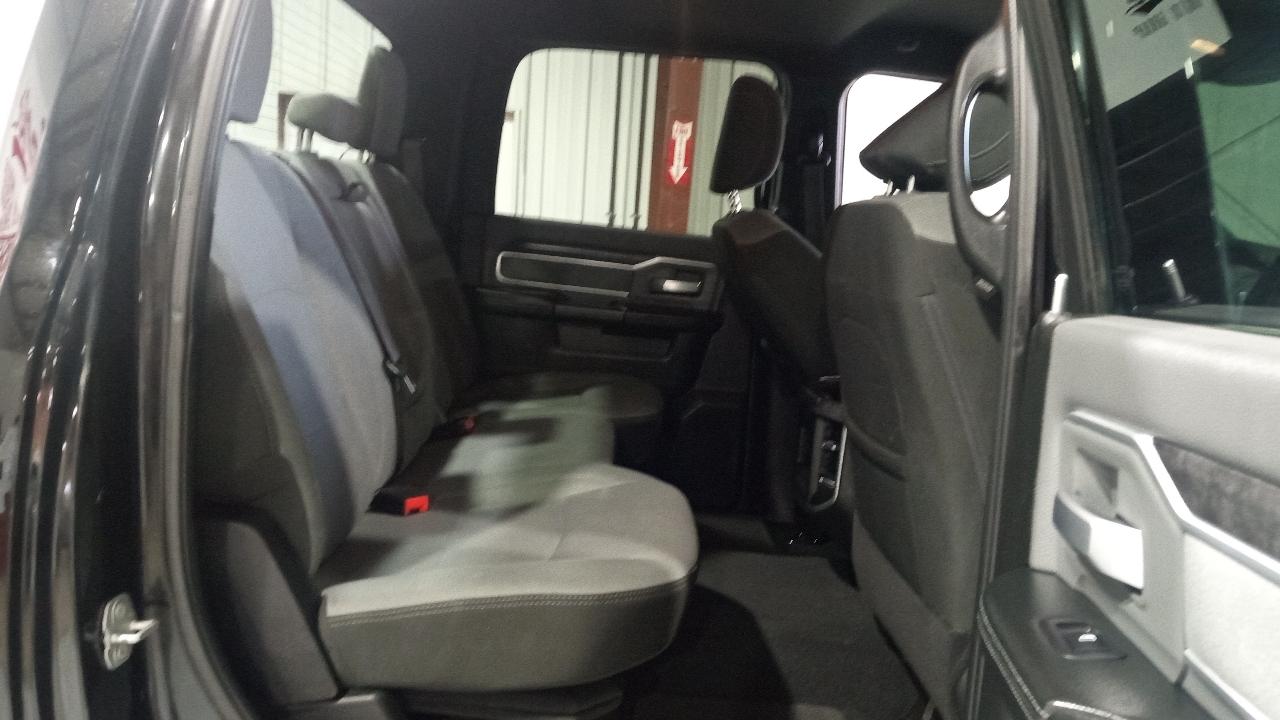 RAM 2500 Big Horn 4x4 Crew Cab 6'4" Box 2022