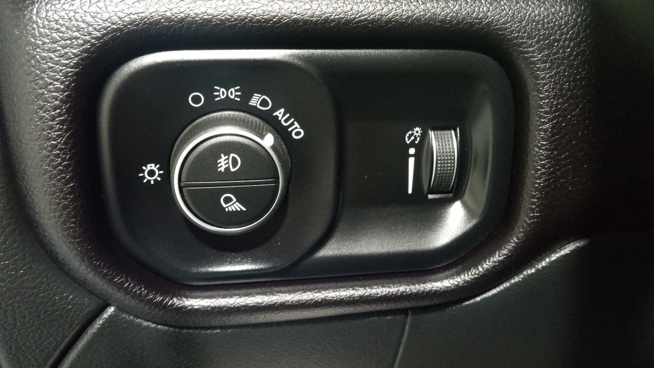 RAM 2500 Big Horn 4x4 Crew Cab 6'4" Box 2022