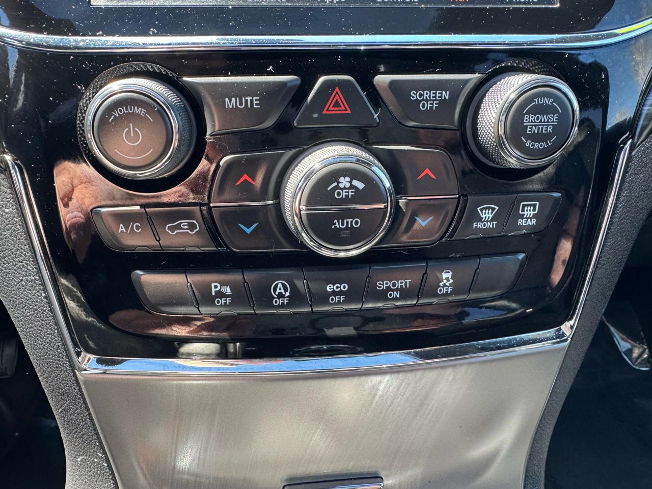 Jeep Grand Cherokee Altitude 4x4 2019