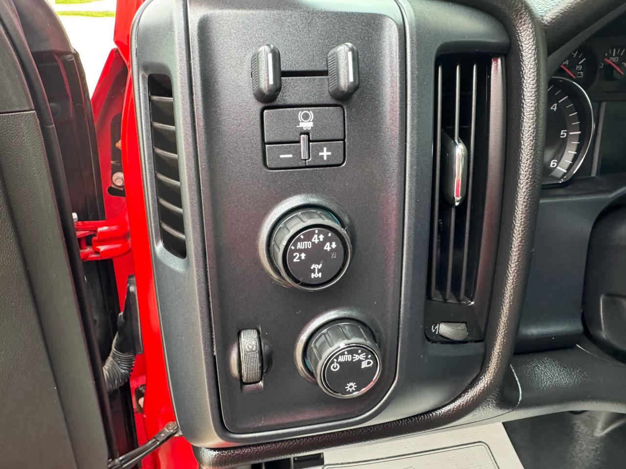 Chevrolet Silverado 1500 4WD Crew Cab 143.5" Work Truck 2016
