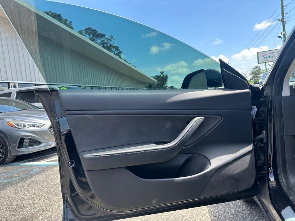 Tesla Model 3 Mid Range 2019