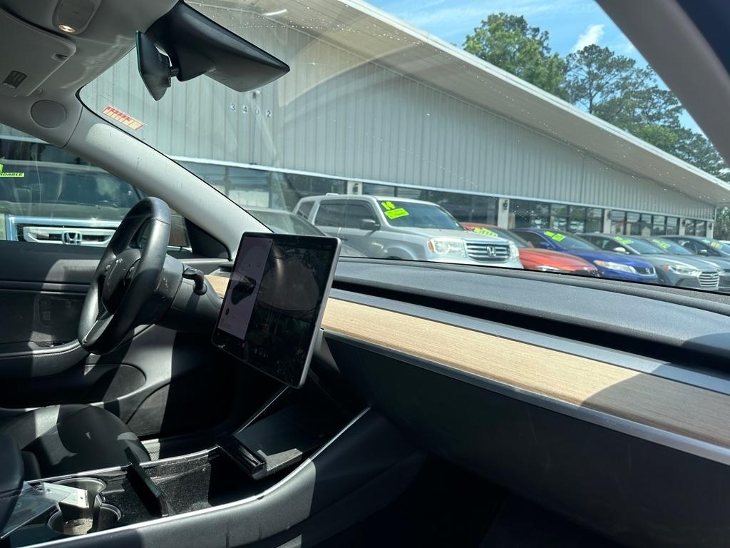 Tesla Model 3 Mid Range 2019