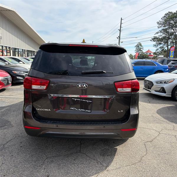 Kia Sedona LX 2017