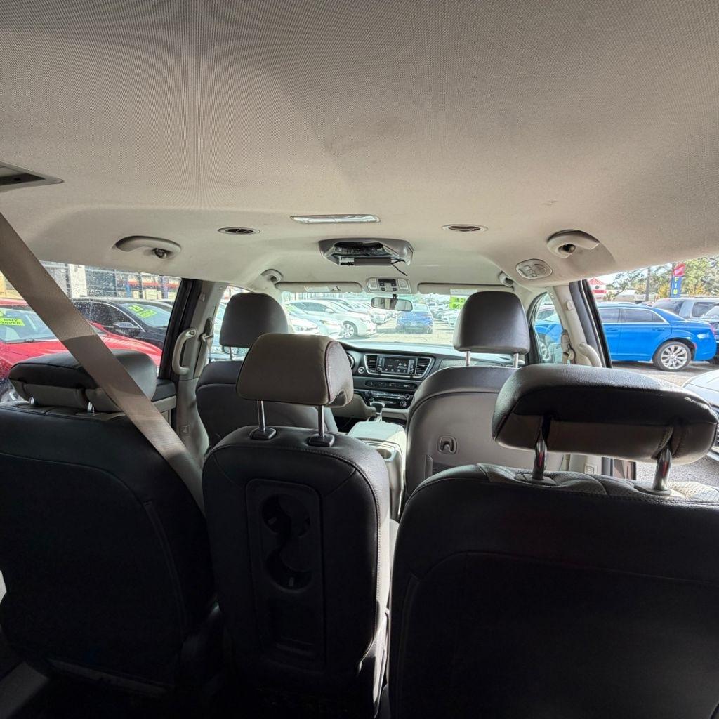 Kia Sedona LX 2017