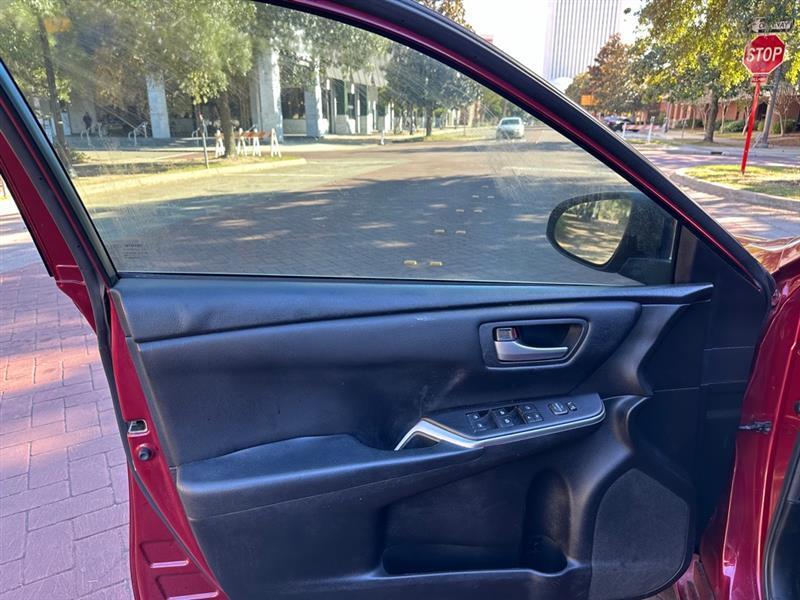 Toyota Camry LE 2017