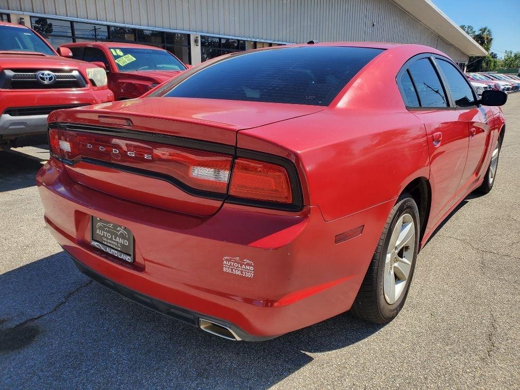 Dodge Charger SE 2011