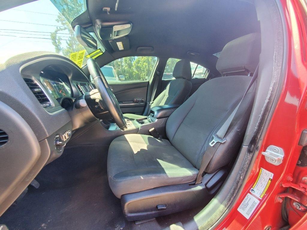 Dodge Charger SE 2011