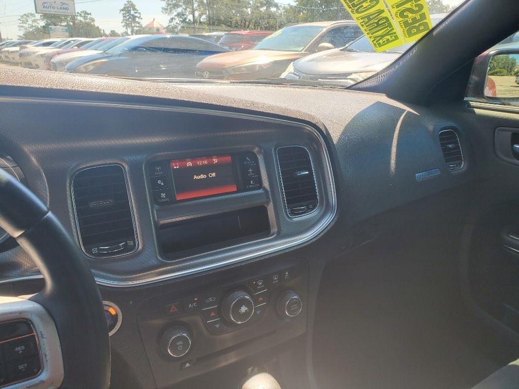 Dodge Charger SE 2011