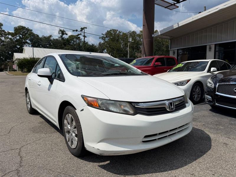 Honda Civic LX Sedan 5-Speed AT 2012
