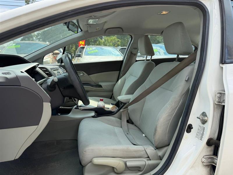 Honda Civic LX Sedan 5-Speed AT 2012