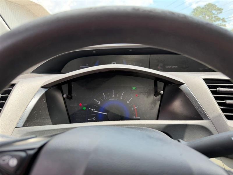 Honda Civic LX Sedan 5-Speed AT 2012