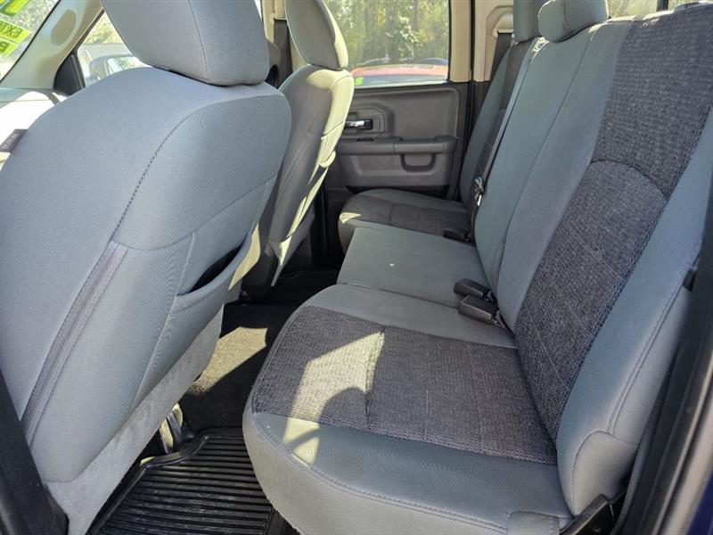 RAM 1500 SLT Quad Cab 2WD 2016