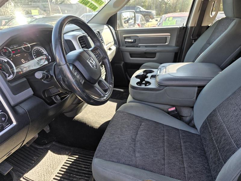 RAM 1500 SLT Quad Cab 2WD 2016