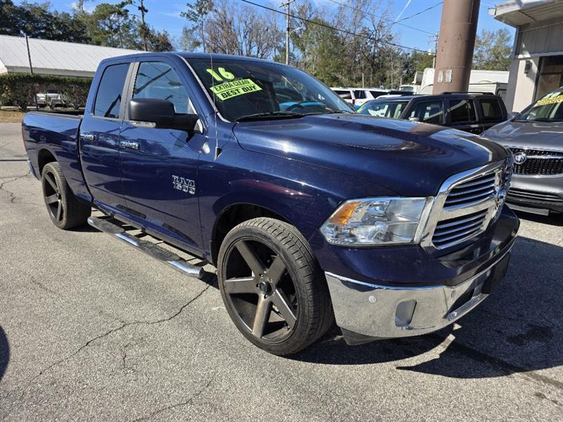 RAM 1500 SLT Quad Cab 2WD 2016