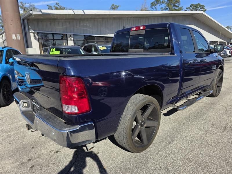 RAM 1500 SLT Quad Cab 2WD 2016