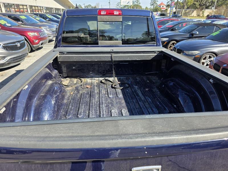 RAM 1500 SLT Quad Cab 2WD 2016