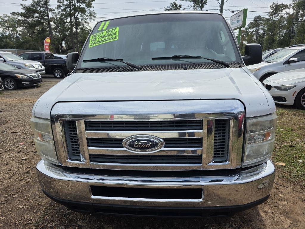 Ford Econoline E-350 XL Super Duty Extended 2011